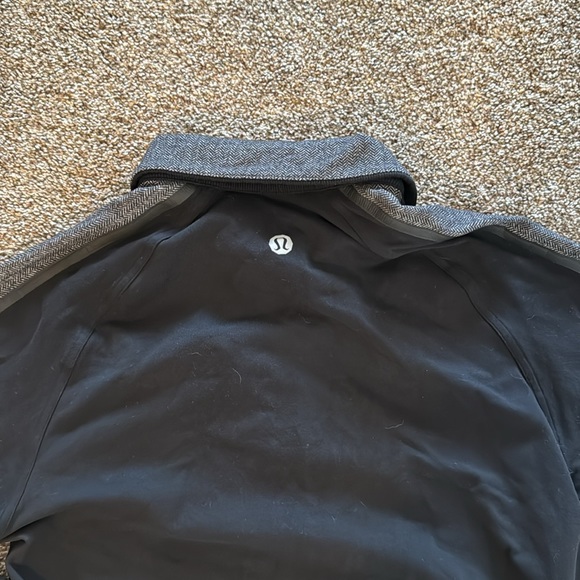 Lululemon Mens Full Zip Jacket Black & Jacquard Pattern Chest Zip Pocket Size L - Picture 3 of 4
